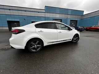 2019 Kia Cerato III Рестайлинг (Classic), белый, 1600000 рублей, вид 3