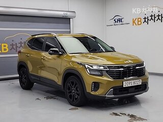 2023 Kia Seltos I Рестайлинг, золотистый, 1950000 рублей, вид 4