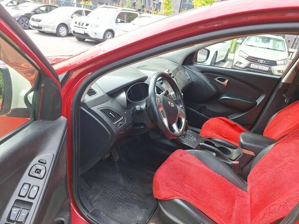 2013 Hyundai ix35 I, красный - вид 6
