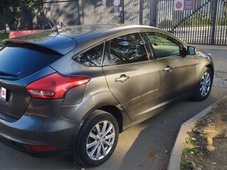 2017 Ford Focus III Рестайлинг, серый, 960000 рублей, вид 3