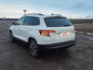 2021 Skoda Karoq I, белый, 2000000 рублей, вид 4