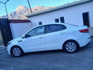 2015 Kia Rio III, белый, 700000 рублей, вид 4