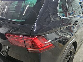 2020 Volkswagen Tiguan II, чёрный, 2650000 рублей, вид 4