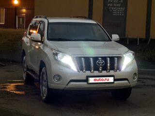 2015 Toyota Land Cruiser Prado 150 Series Рестайлинг 1, белый, 4299000 рублей, вид 3