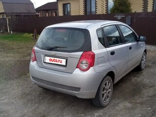 2010 Chevrolet Aveo I Рестайлинг, серебристый, 300000 рублей, вид 2
