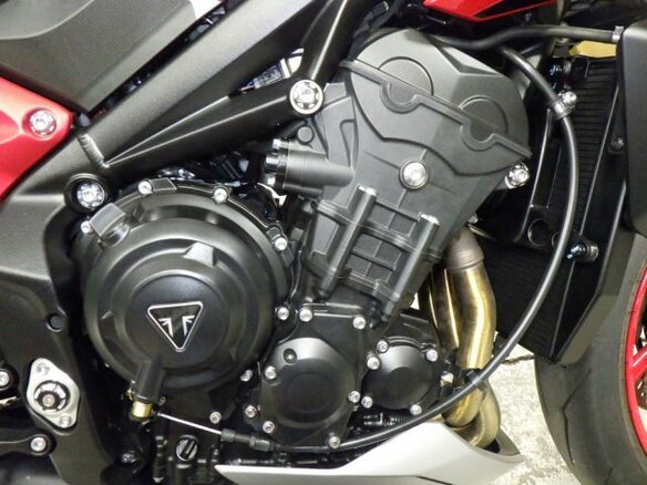 2026 Triumph Street Triple, серый, 1300000 рублей - вид 6