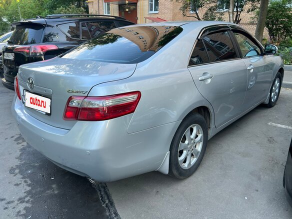 2011 Toyota Camry VI (XV40) Рестайлинг, серебристый, 1600000 рублей - вид 3