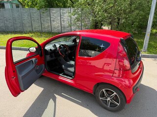 2008 Peugeot 107 I, красный, 370000 рублей, вид 3