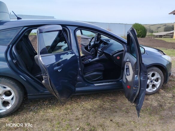 2011 Ford Focus III, серый, 800000 рублей - вид 10