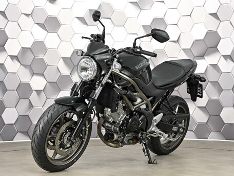 2024 Suzuki SV 650, чёрный, 677000 рублей, вид 2