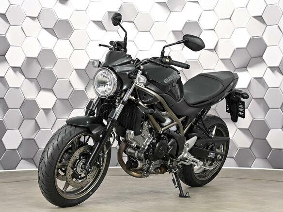 2024 Suzuki SV 650, чёрный - вид 1
