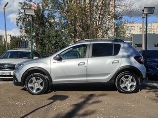 2020 Renault Sandero Stepway II Рестайлинг, серебристый, 1229000 рублей, вид 4