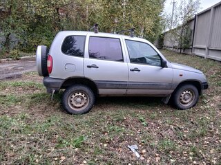 2004 Chevrolet Niva I, серебристый, 220000 рублей, вид 1