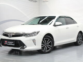 2017 Toyota Camry VII (XV50) Рестайлинг 2, белый, 1909000 рублей, вид 1