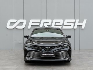 2020 Toyota Camry VIII (XV70), чёрный, 2840000 рублей, вид 3