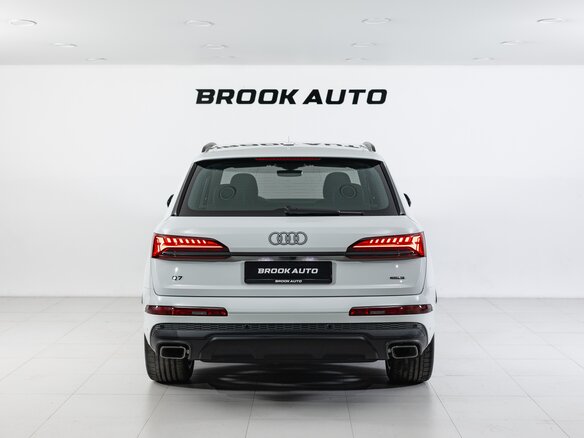 2024 Audi Q7 55 TFSI II (4M) Рестайлинг 2, белый, 11390000 рублей - вид 4