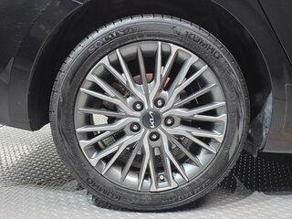 2023 Kia K3 II Рестайлинг, чёрный, 1400000 рублей, вид 5