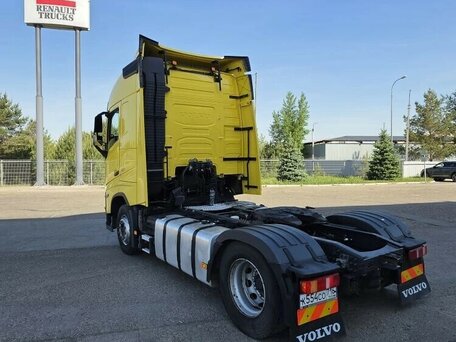 2021 Volvo FH, жёлтый, 9300000 рублей, вид 5