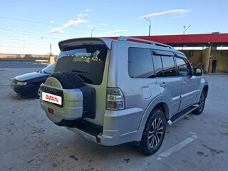 2011 Mitsubishi Pajero IV Рестайлинг 1, серебристый, 1750000 рублей, вид 3