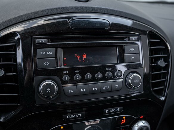 2013 Nissan Juke I, белый - вид 11
