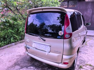 2001 Toyota FunCargo, золотистый, 450000 рублей, вид 3