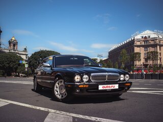 1998 Jaguar XJR II (X308), чёрный, 6300000 рублей, вид 4