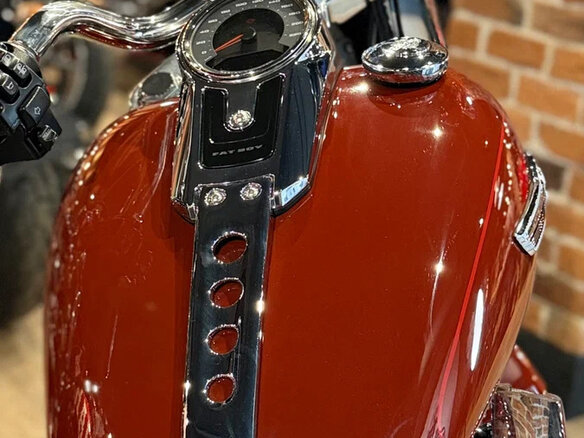 2024 Harley-Davidson Fat Boy, красный, 3400000 рублей - вид 9
