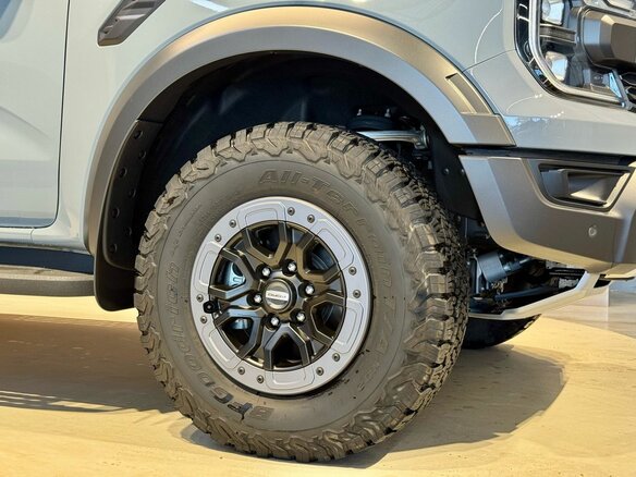 2025 Ford Ranger Raptor T6.2, серый, 8390000 рублей - вид 36