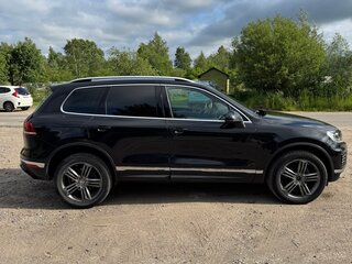 2016 Volkswagen Touareg II Рестайлинг, синий, 3200000 рублей, вид 2