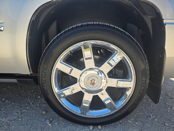 2011 Cadillac Escalade III, серебристый, 1900050 рублей - вид 11