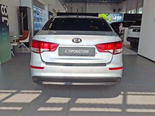 2015 Kia Rio III Рестайлинг, серый, 1050000 рублей, вид 5