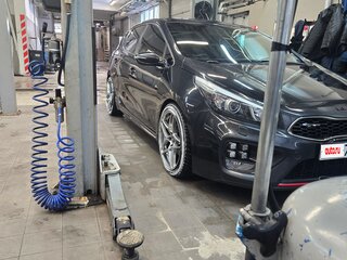 2017 Kia Ceed GT I Рестайлинг, чёрный, 1500000 рублей, вид 5