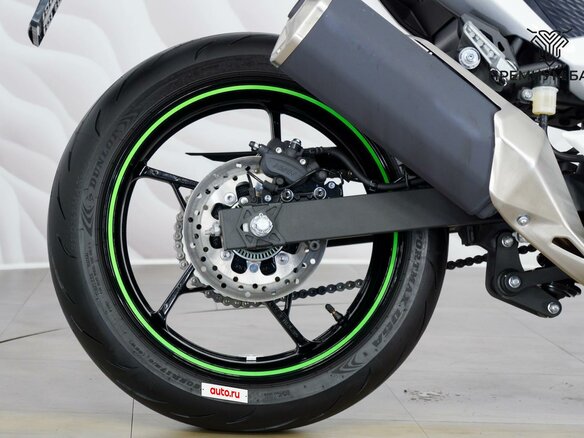 2025 Kawasaki Ninja 7, серебристый, 899000 рублей - вид 8