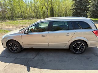2010 Opel Astra H Рестайлинг, бежевый, 520000 рублей, вид 5