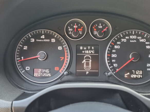 2010 Audi A3 II (8P) Рестайлинг 2, чёрный, 1000000 рублей - вид 10