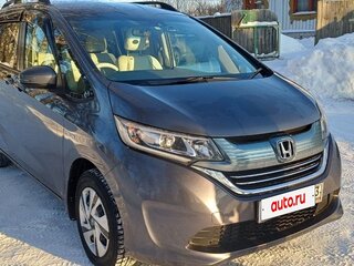 2018 Honda Freed II, серый, 2300000 рублей, вид 3