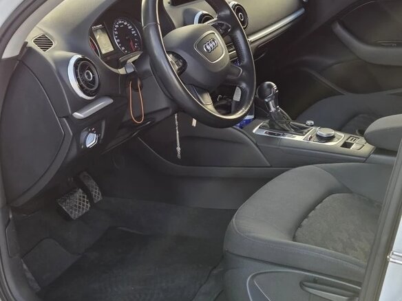 2015 Audi A3 III (8V), белый, 1900000 рублей - вид 13