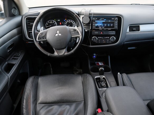 2014 Mitsubishi Outlander III, белый, 1680000 рублей - вид 19