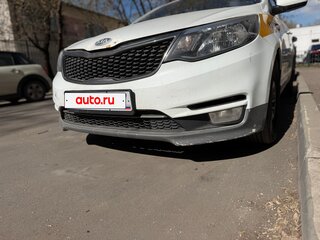 2017 Kia Rio III Рестайлинг, белый, 460000 рублей, вид 5