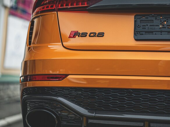 2021 Audi RS Q8 I, оранжевый, 11050000 рублей - вид 24