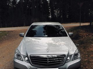 2011 Mercedes-Benz E-Класс 250 7G-Tronic IV (W212, S212, C207), серебристый, 1450000 рублей, вид 4