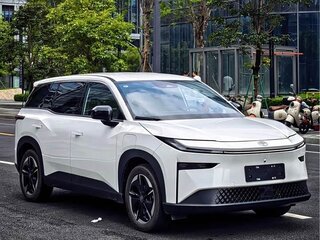 2025 Toyota bZ3X 50 kWh, белый, 2256620 рублей, вид 3