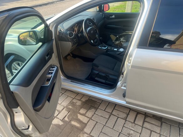 2008 Ford Focus II Рестайлинг, серебристый, 620000 рублей - вид 8