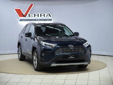 2020 Toyota RAV4 V (XA50), синий, 2340000 рублей, вид 3