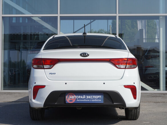 2018 Kia Rio IV, белый, 1191000 рублей - вид 5