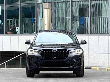 2021 BMW X3 30i xDrive III (G01) Рестайлинг, чёрный, 6000000 рублей, вид 3