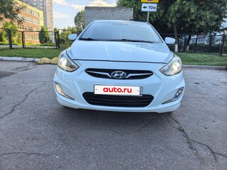 2013 Hyundai Solaris I, белый, 800000 рублей, вид 3