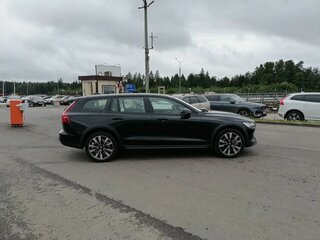 2025 Volvo V60 Cross Country II, чёрный, 7990000 рублей, вид 5