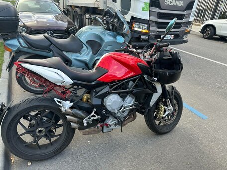 2013 MV Agusta Brutale 800, красный, 500000 рублей, вид 2