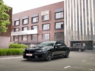 2018 BMW M5 VI (F90), чёрный, 8650000 рублей, вид 2